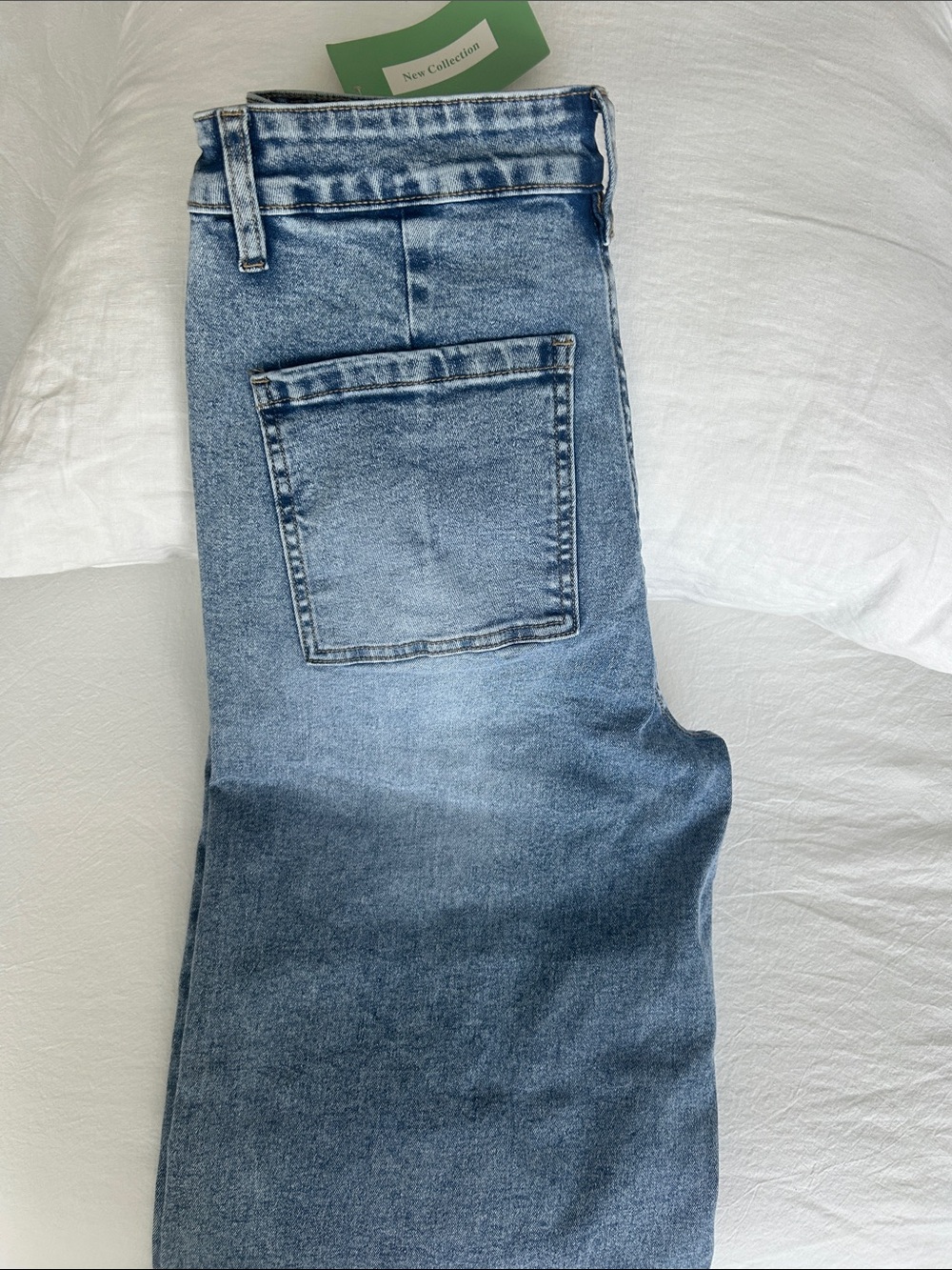 Pearl-Studded Wide-Leg Blue Jeans - Picture 3 of 8